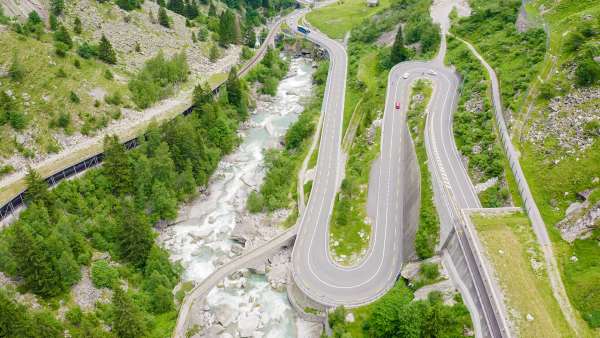 Drive-to-Andermatt-Switzerland