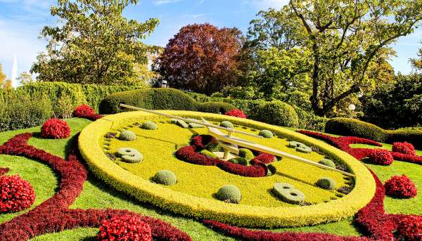 Flower-Clock-in-Geneva-Switzerland