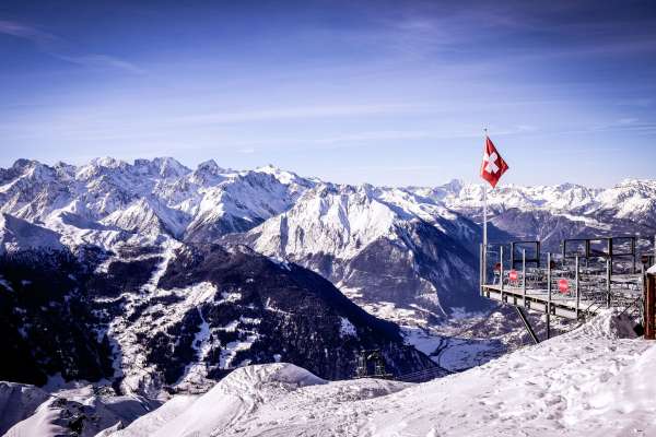 Verbier-Alpine-village-in-Switzerland-s-Valais-Canton